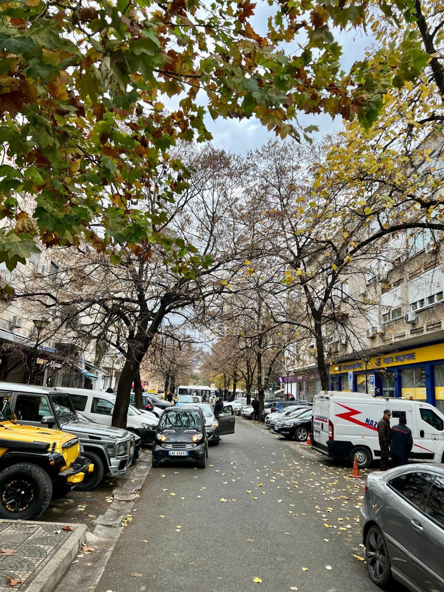 Skanderbeg Square Apartment Tirana Buitenkant foto
