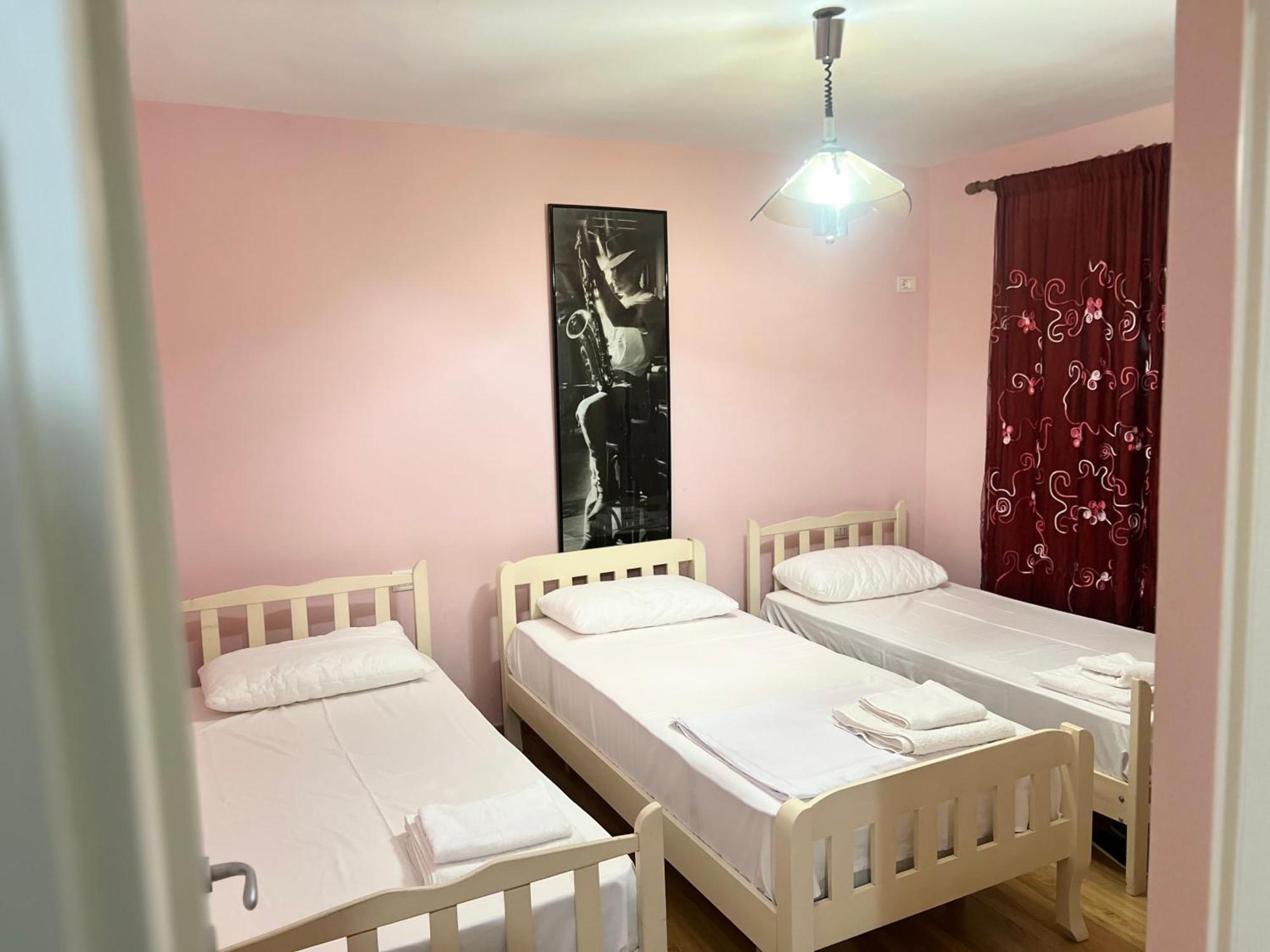 Skanderbeg Square Apartment Tirana Buitenkant foto